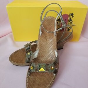 VERO VEKHAKI BEJEWLED WEDGE HEELS~7.5 N